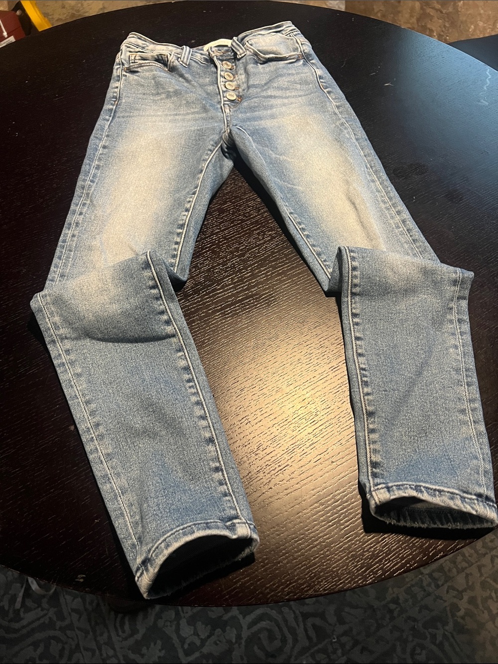 VERVET blue denim. Woman’s size 26.